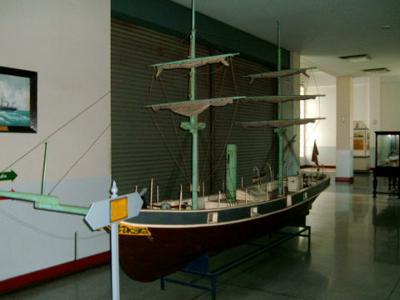 Photo 2 - Model of the royal yacht, Regent in 1871