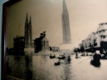 Democracy Monument 1942