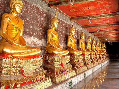 Merit making – at nine temples in Bangkok