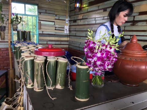 bangkok lotus floating market travelbug len bang sep nam ton tan